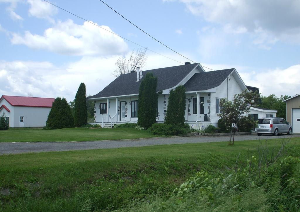 Cote St-Hermas Gite Au Vignoble Mirabel Zewnętrze zdjęcie